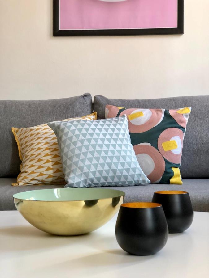 Charming And Modernly Designed 2 Bedroom - Old Town Antibes Luaran gambar