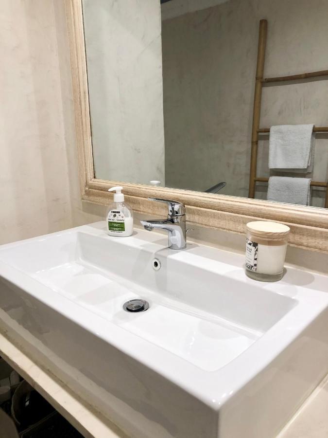 Charming And Modernly Designed 2 Bedroom - Old Town Antibes Luaran gambar