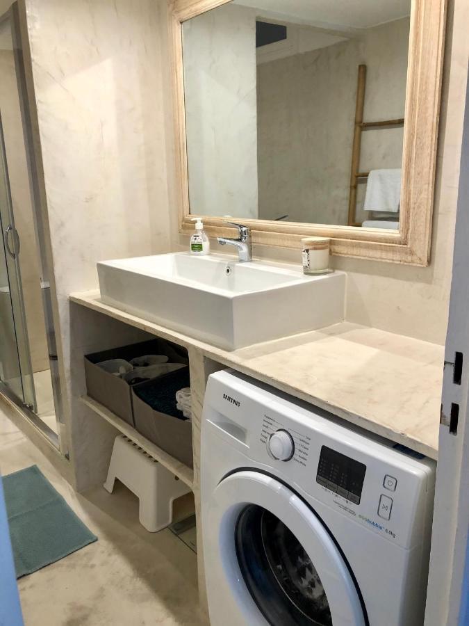 Charming And Modernly Designed 2 Bedroom - Old Town Antibes Luaran gambar